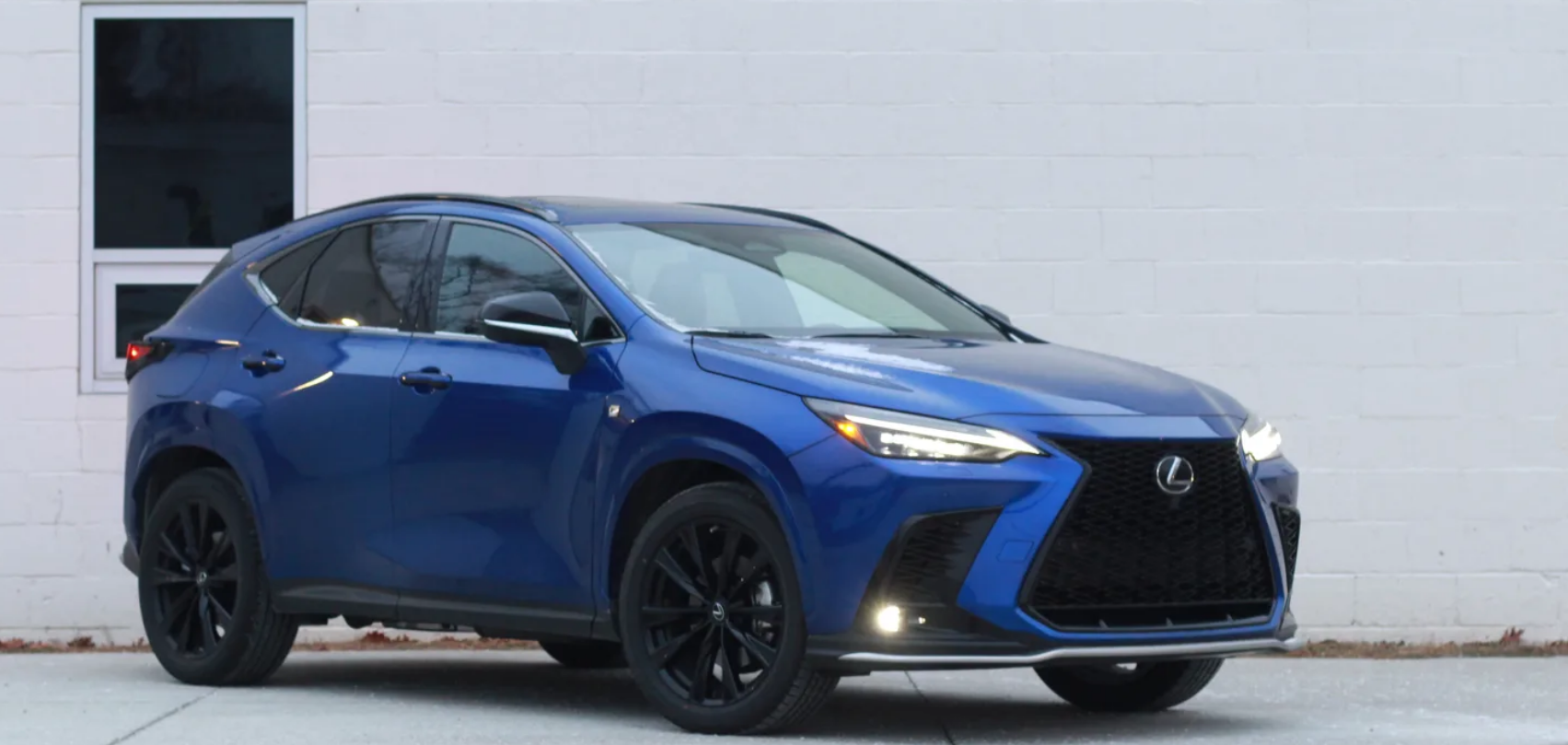 2025 Lexus NX İncelemesi: Hibrit Verimliliği ve Tam Kıvamında Boyut